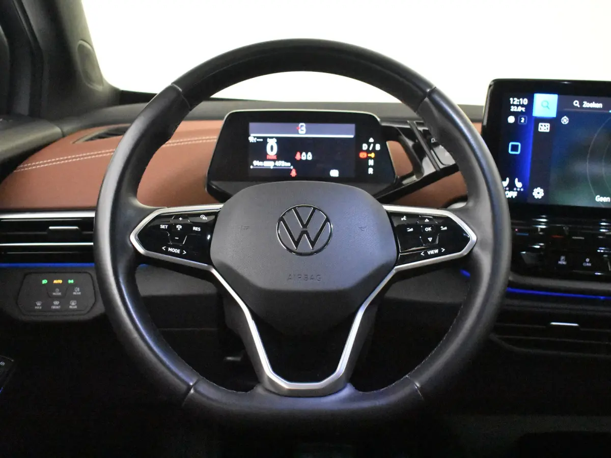 ID.5 Pro 77 kWh l Adaptief cruise control | SOH 98%  | App Connect | Navigatie | Stoel/stuurverwarming | Climate control | LED | DAB | 19 "LMV"