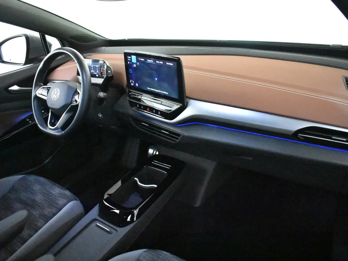 ID.5 Pro 77 kWh l Adaptief cruise control | SOH 98%  | App Connect | Navigatie | Stoel/stuurverwarming | Climate control | LED | DAB | 19 "LMV"