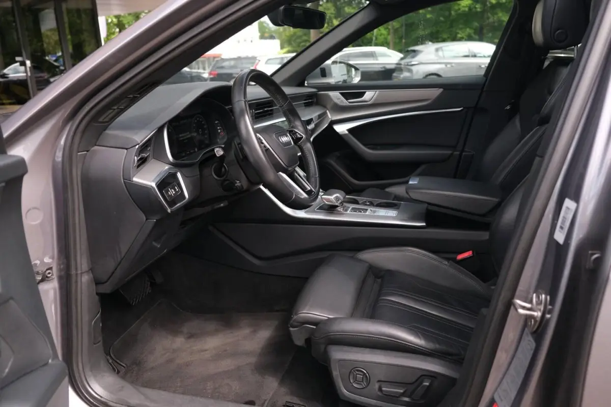 50 TDI quattro Business edition|RIJKLAAR|Pano|Trekhaak|Camera|Dodehoekdetectie|6-Cilinder