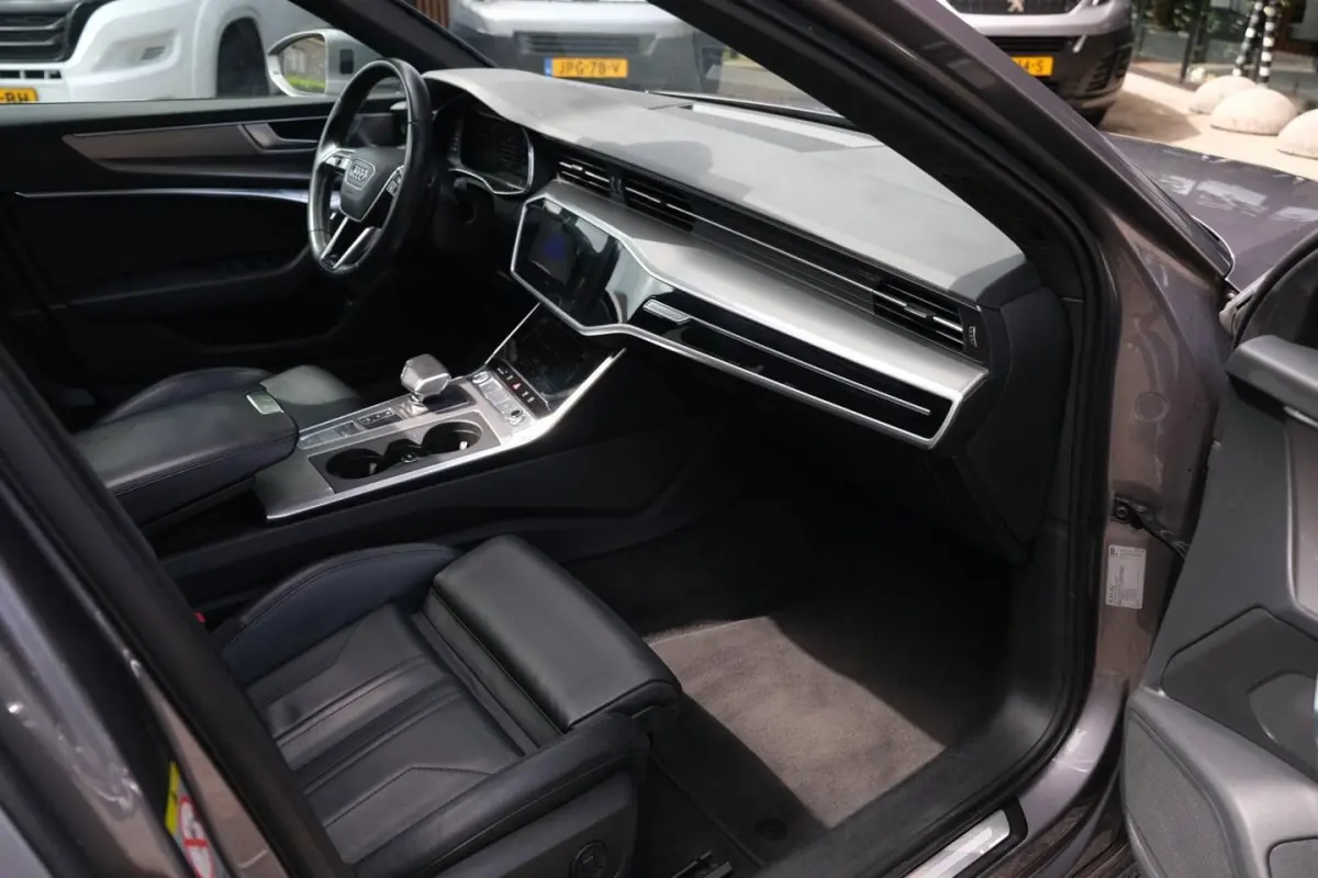 50 TDI quattro Business edition|RIJKLAAR|Pano|Trekhaak|Camera|Dodehoekdetectie|6-Cilinder