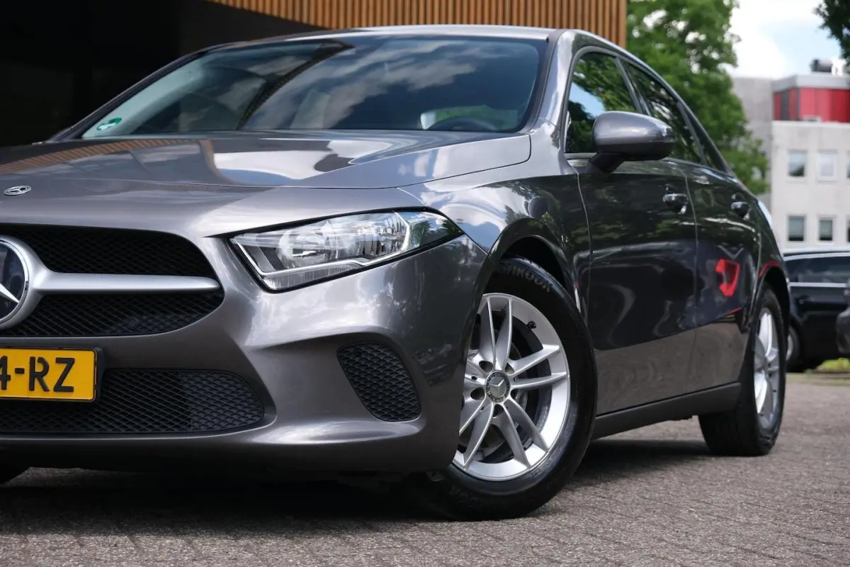 180|Rijklaar|Camera|Apple Carplay|Android Auto|LaneAssist|Regensensor