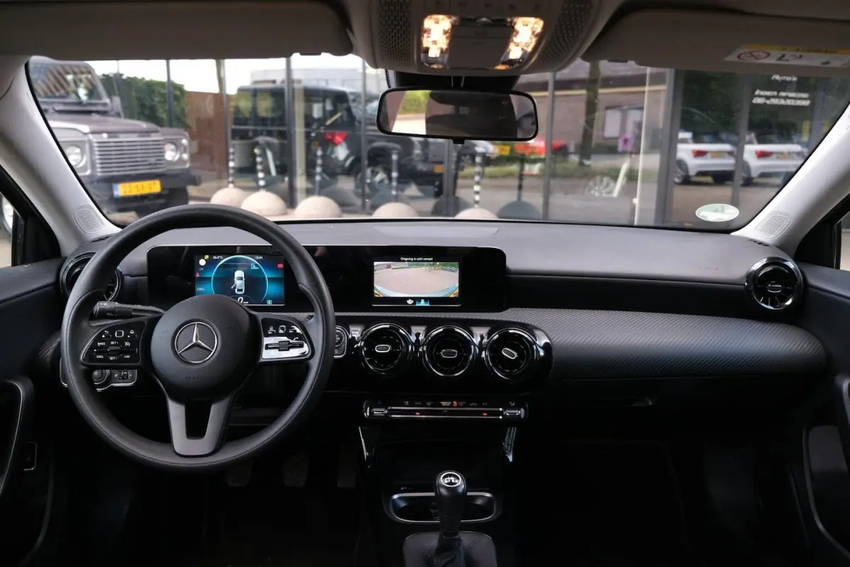 180|Rijklaar|Camera|Apple Carplay|Android Auto|LaneAssist|Regensensor