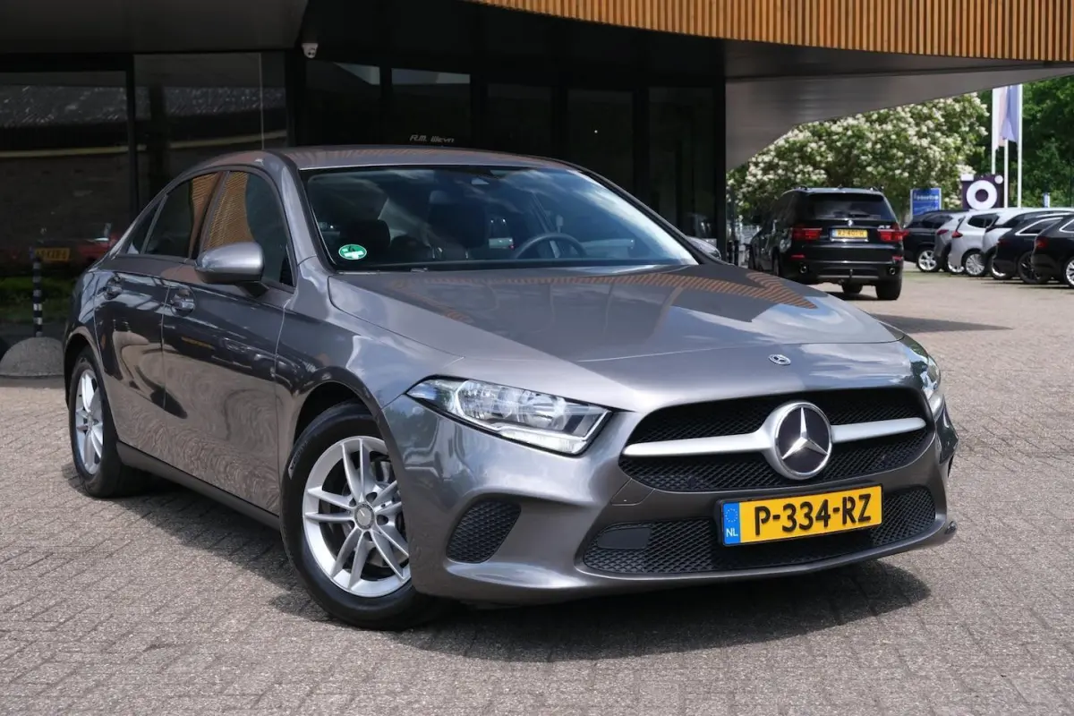 180|Rijklaar|Camera|Apple Carplay|Android Auto|LaneAssist|Regensensor