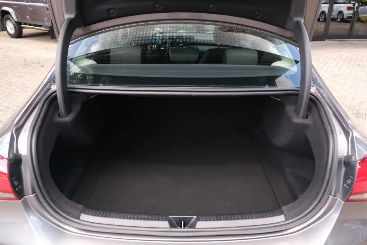 180|Rijklaar|Camera|Apple Carplay|Android Auto|LaneAssist|Regensensor
