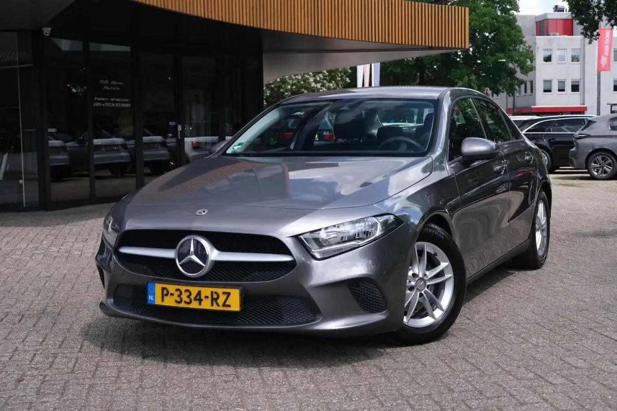 180|Rijklaar|Camera|Apple Carplay|Android Auto|LaneAssist|Regensensor