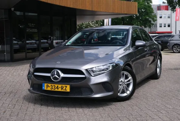 180|Rijklaar|Camera|Apple Carplay|Android Auto|LaneAssist|Regensensor