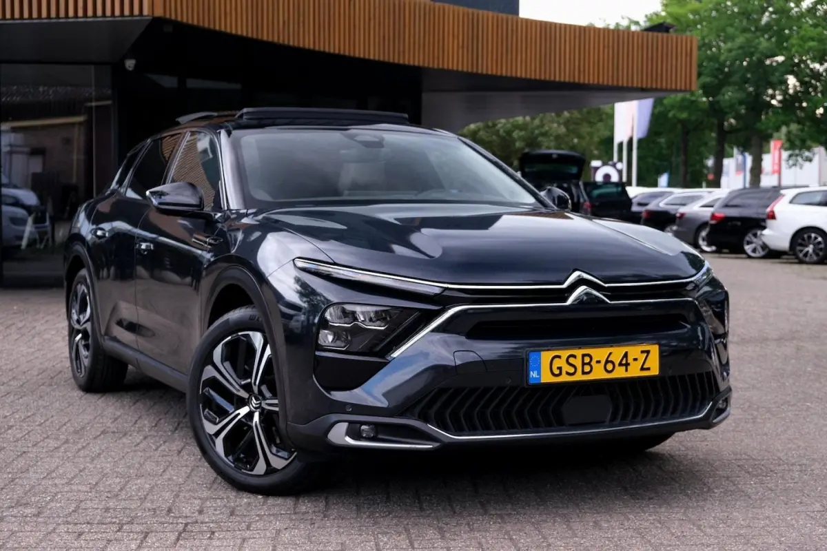 1.6 Plug-in Hybrid 225 Shine|Rijklaar|Fulloption|ACC|360° Camera|Pano|HUD|Stuurwiel+Stoelv
