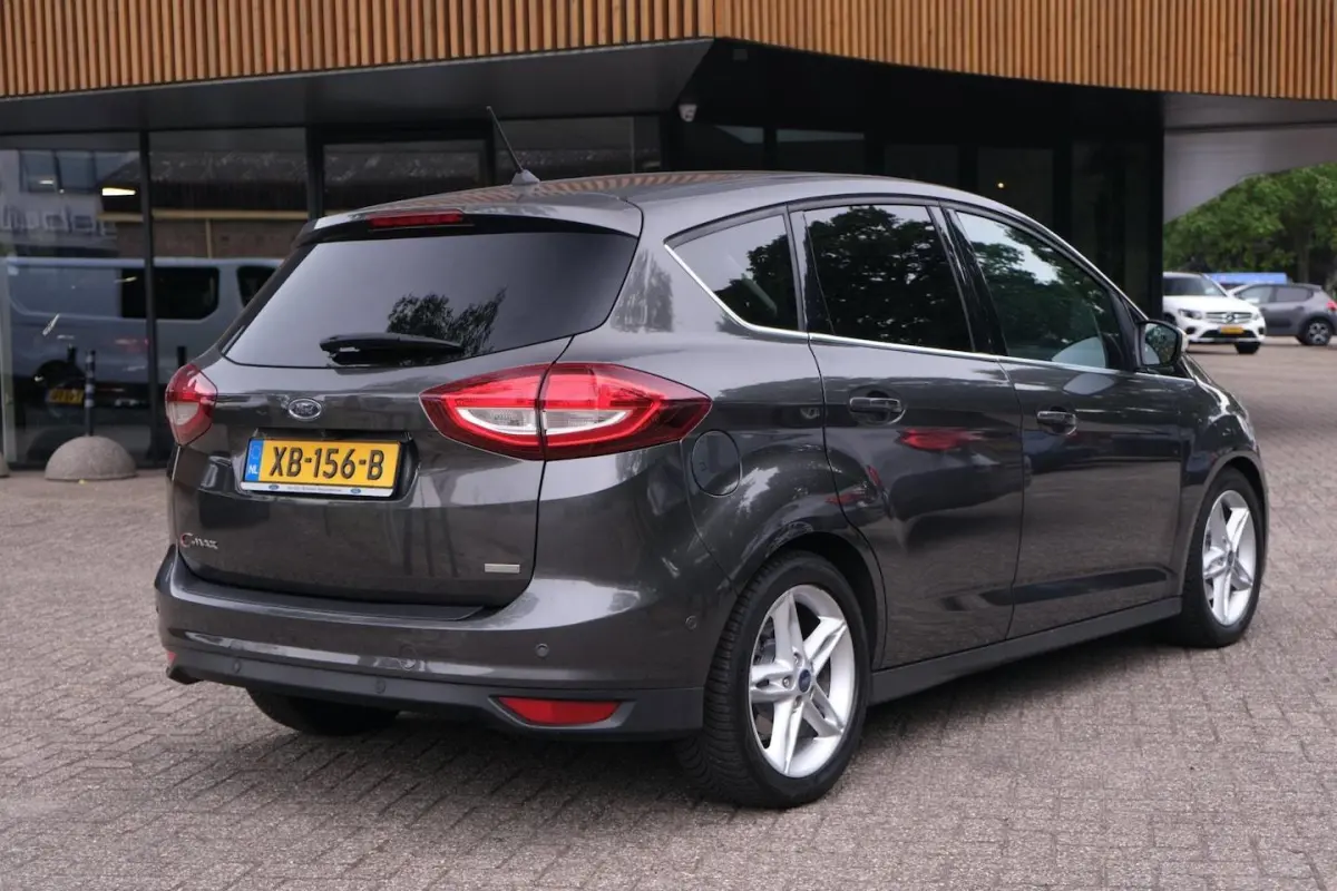 1.5 Titanium|Rijklaar|Camera|Carplay|AndroidAuto|Winterpakket|Dealeronderhouden