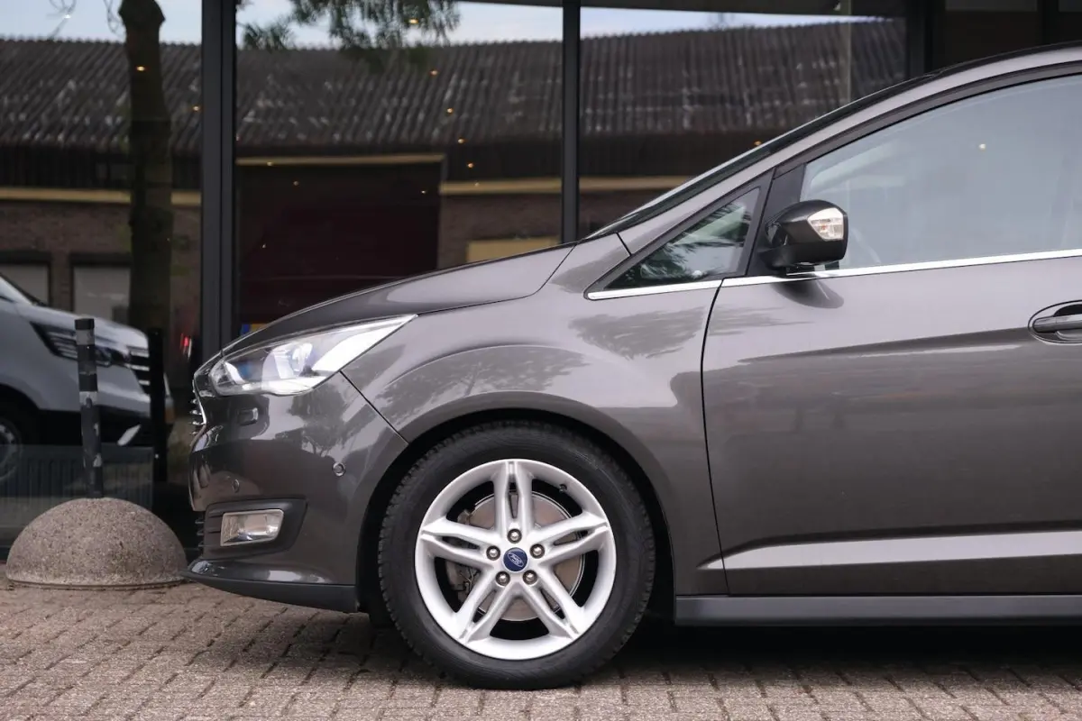 1.5 Titanium|Rijklaar|Camera|Carplay|AndroidAuto|Winterpakket|Dealeronderhouden