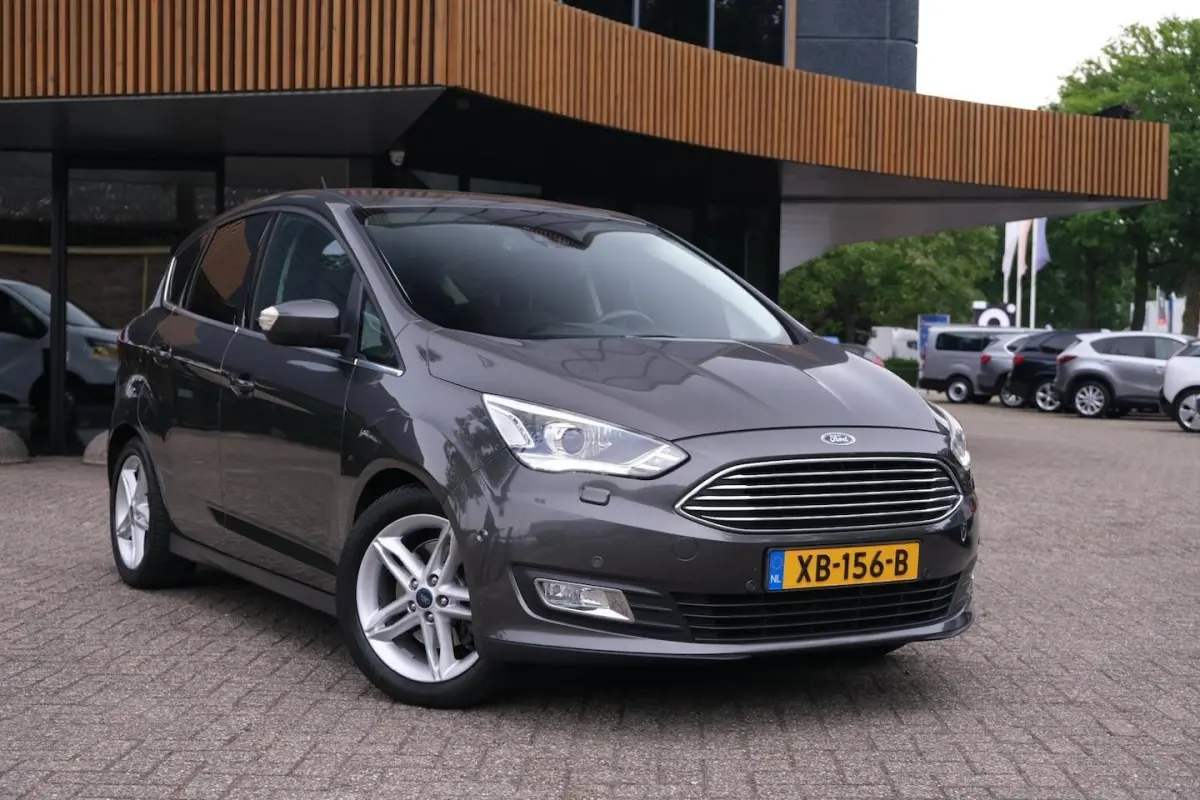 1.5 Titanium|Rijklaar|Camera|Carplay|AndroidAuto|Winterpakket|Dealeronderhouden