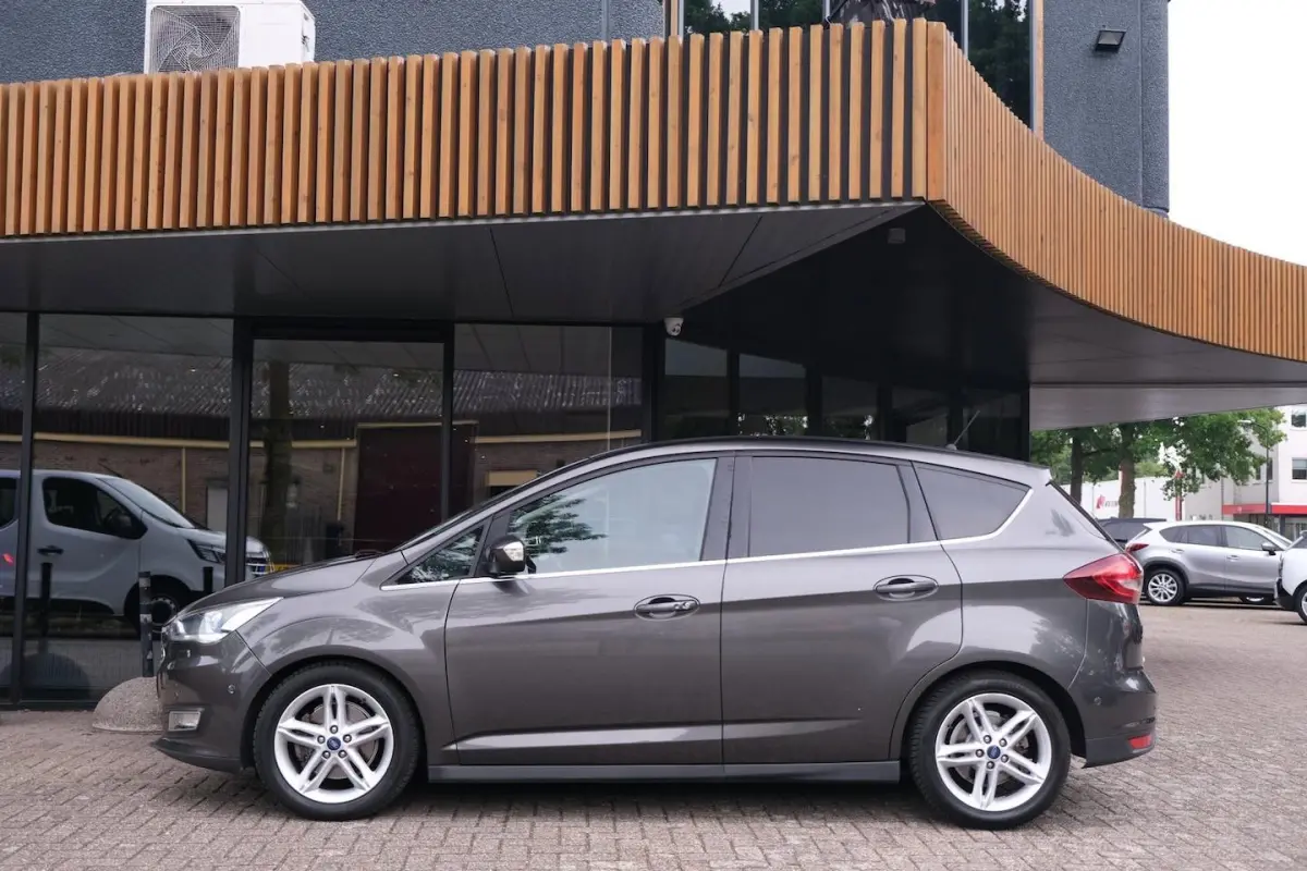 1.5 Titanium|Rijklaar|Camera|Carplay|AndroidAuto|Winterpakket|Dealeronderhouden