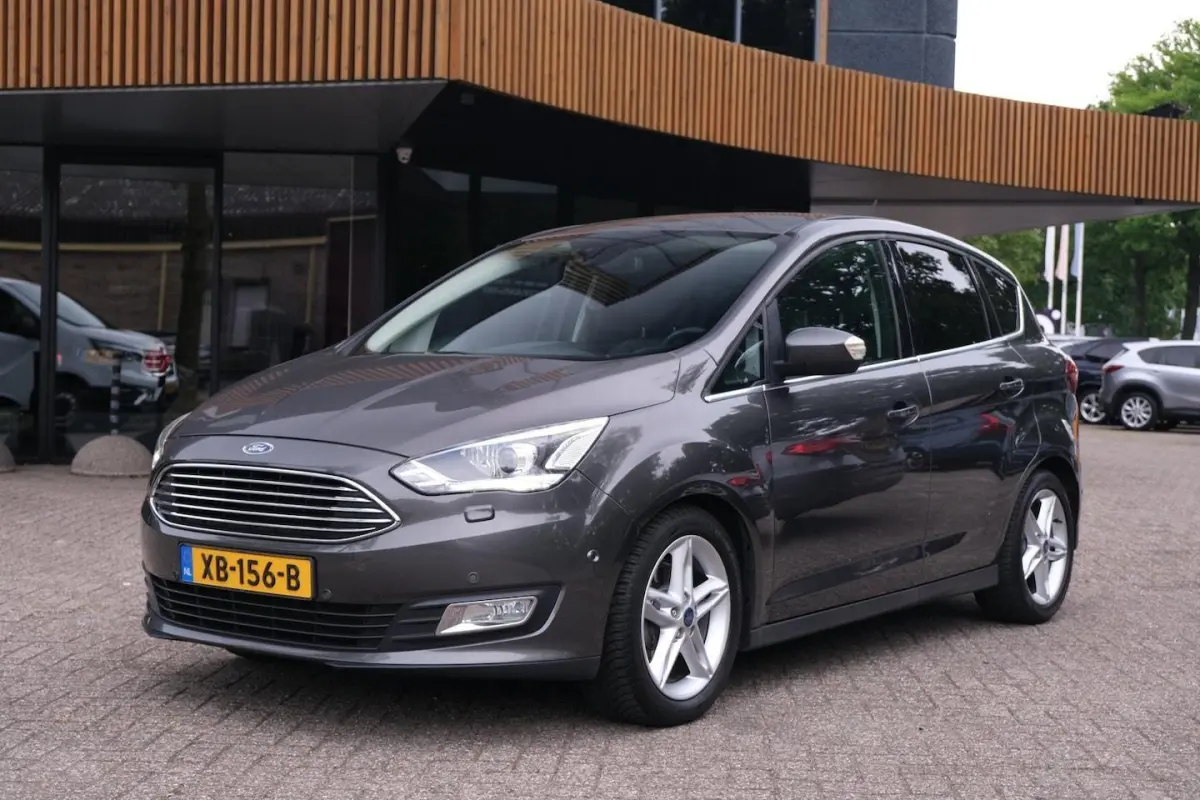 1.5 Titanium|Rijklaar|Camera|Carplay|AndroidAuto|Winterpakket|Dealeronderhouden