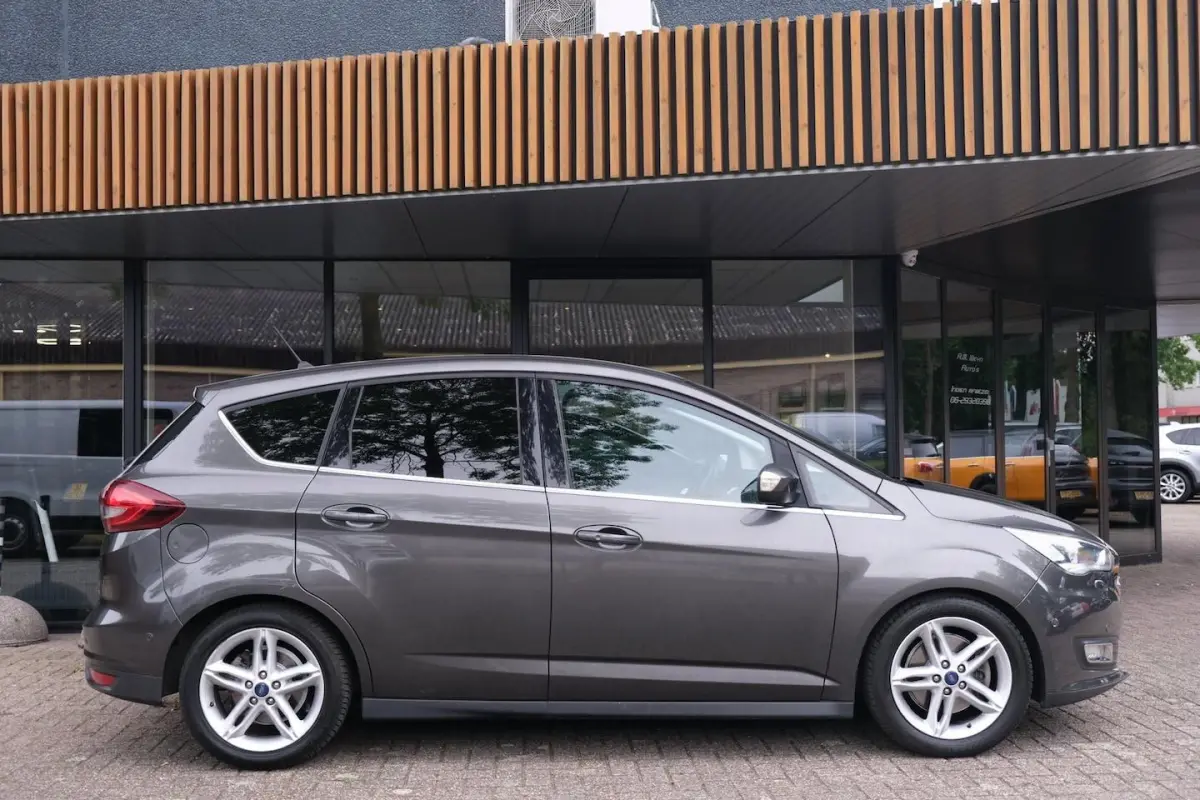 1.5 Titanium|Rijklaar|Camera|Carplay|AndroidAuto|Winterpakket|Dealeronderhouden