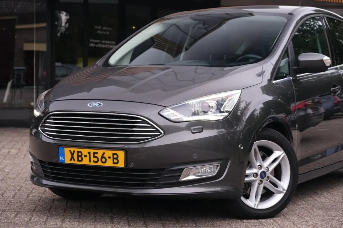 1.5 Titanium|Rijklaar|Camera|Carplay|AndroidAuto|Winterpakket|Dealeronderhouden