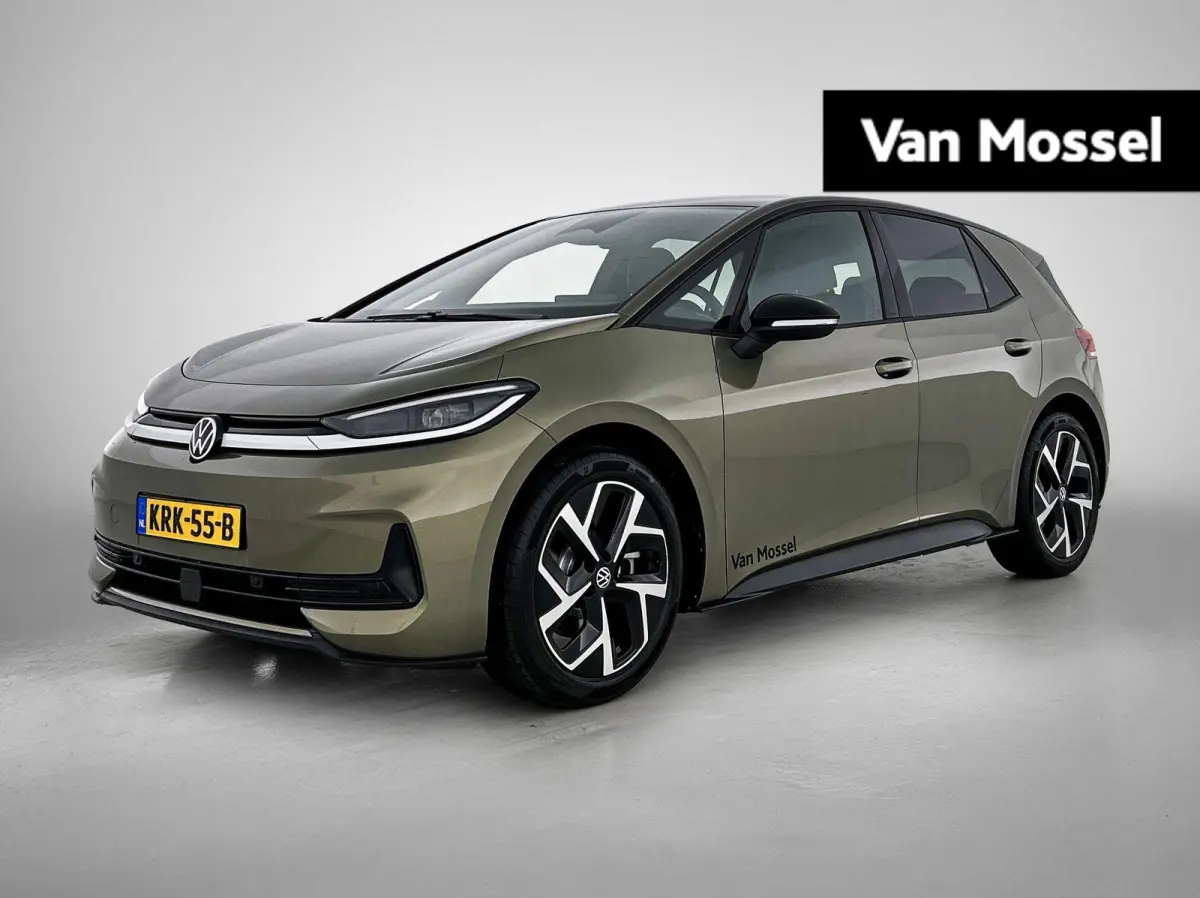 Life 50 kWh 170 PK | Steunhaak | Navigatie | Apple Carplay draadloos | Stoelverwarming | Ruiten getint | 19" Lichtmetalen velgen | Android Auto draadloos | LED verlichting | Camera | Climate