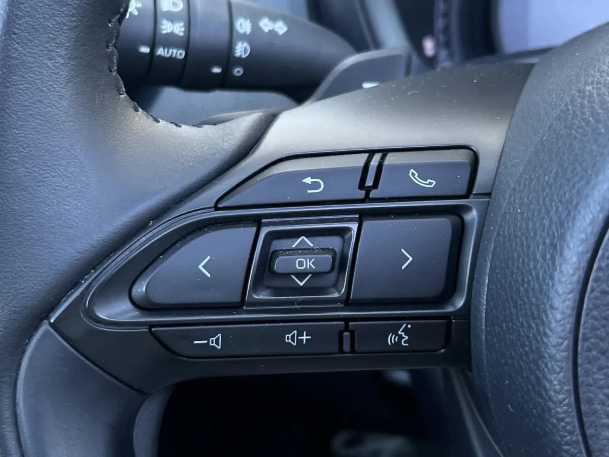 1.0 VVT-i S-CVT Limited | ACC | Camera | JBL | Carplay | Vouwdak