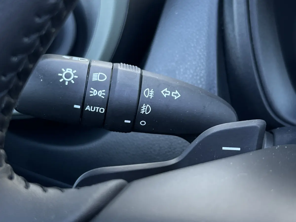 1.0 VVT-i S-CVT Limited | ACC | Camera | JBL | Carplay | Vouwdak