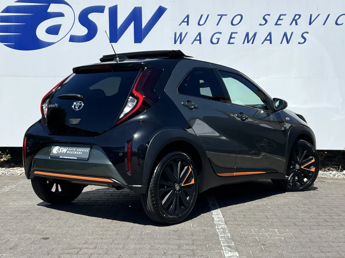1.0 VVT-i S-CVT Limited | ACC | Camera | JBL | Carplay | Vouwdak