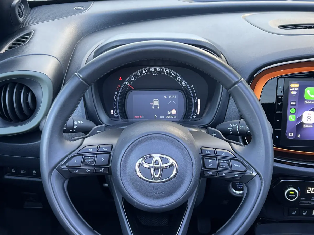 1.0 VVT-i S-CVT Limited | ACC | Camera | JBL | Carplay | Vouwdak