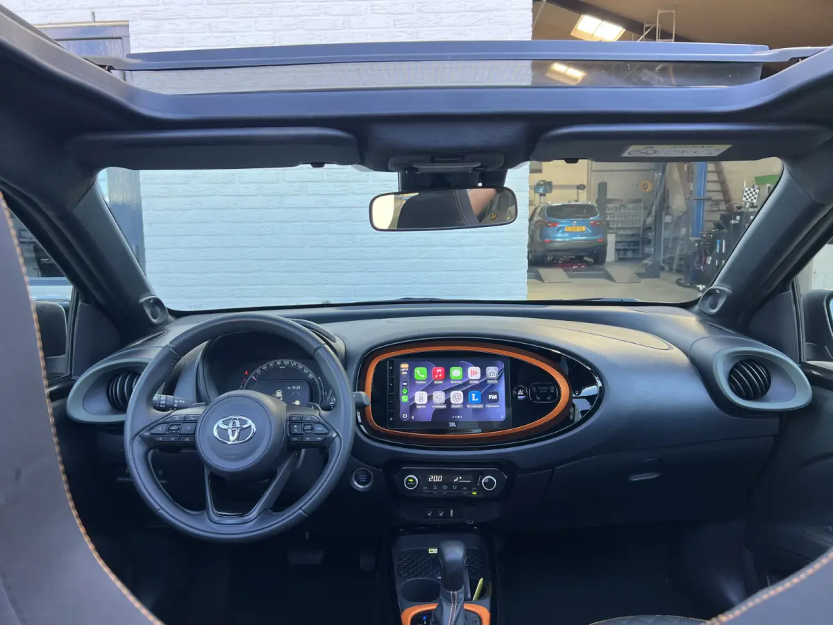 1.0 VVT-i S-CVT Limited | ACC | Camera | JBL | Carplay | Vouwdak