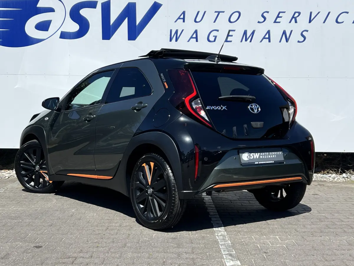 1.0 VVT-i S-CVT Limited | ACC | Camera | JBL | Carplay | Vouwdak