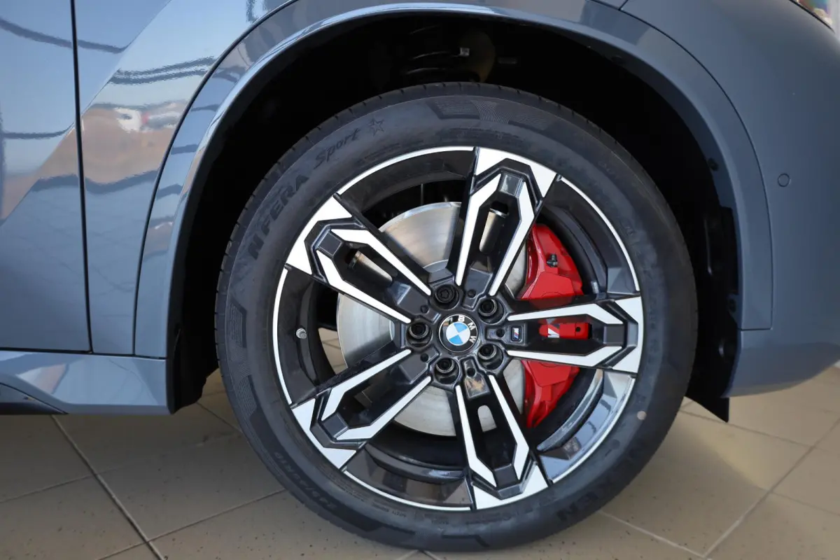 eDrive20 | M Sport Pro | Panoramadak | Harman/Kardon | Head-Up Display | Comfort Access | Trekhaak