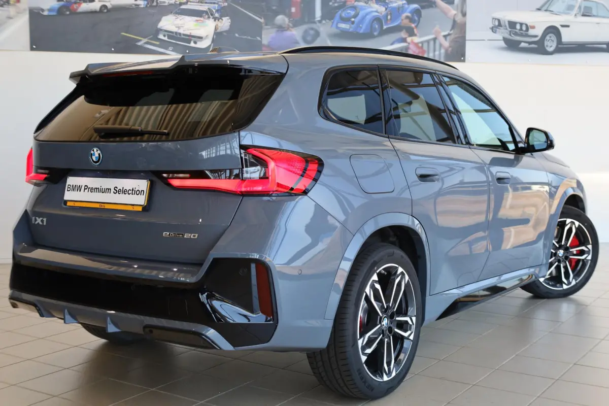 eDrive20 | M Sport Pro | Panoramadak | Harman/Kardon | Head-Up Display | Comfort Access | Trekhaak