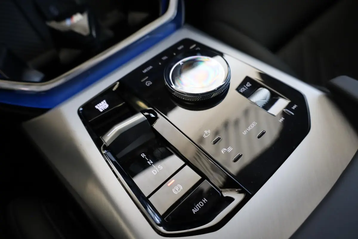 30e xDrive | M Sport Pro | Panoramadak | Driving Assistant Professional | Haman/Kardon | Trekhaak