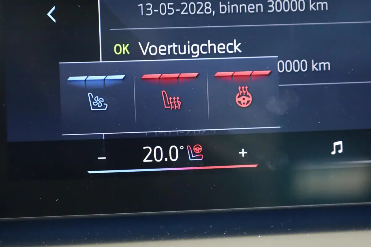 30e xDrive | M Sport Pro | Panoramadak | Driving Assistant Professional | Haman/Kardon | Trekhaak