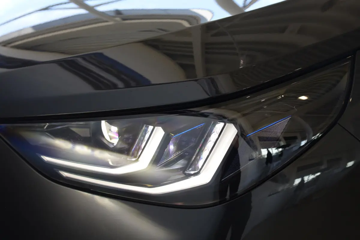 30e xDrive | M Sport Pro | Panoramadak | Driving Assistant Professional | Haman/Kardon | Trekhaak
