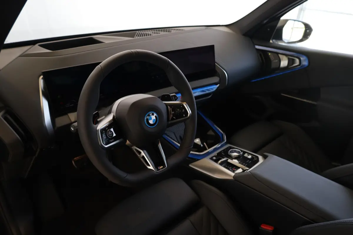 30e xDrive | M Sport Pro | Panoramadak | Driving Assistant Professional | Haman/Kardon | Trekhaak
