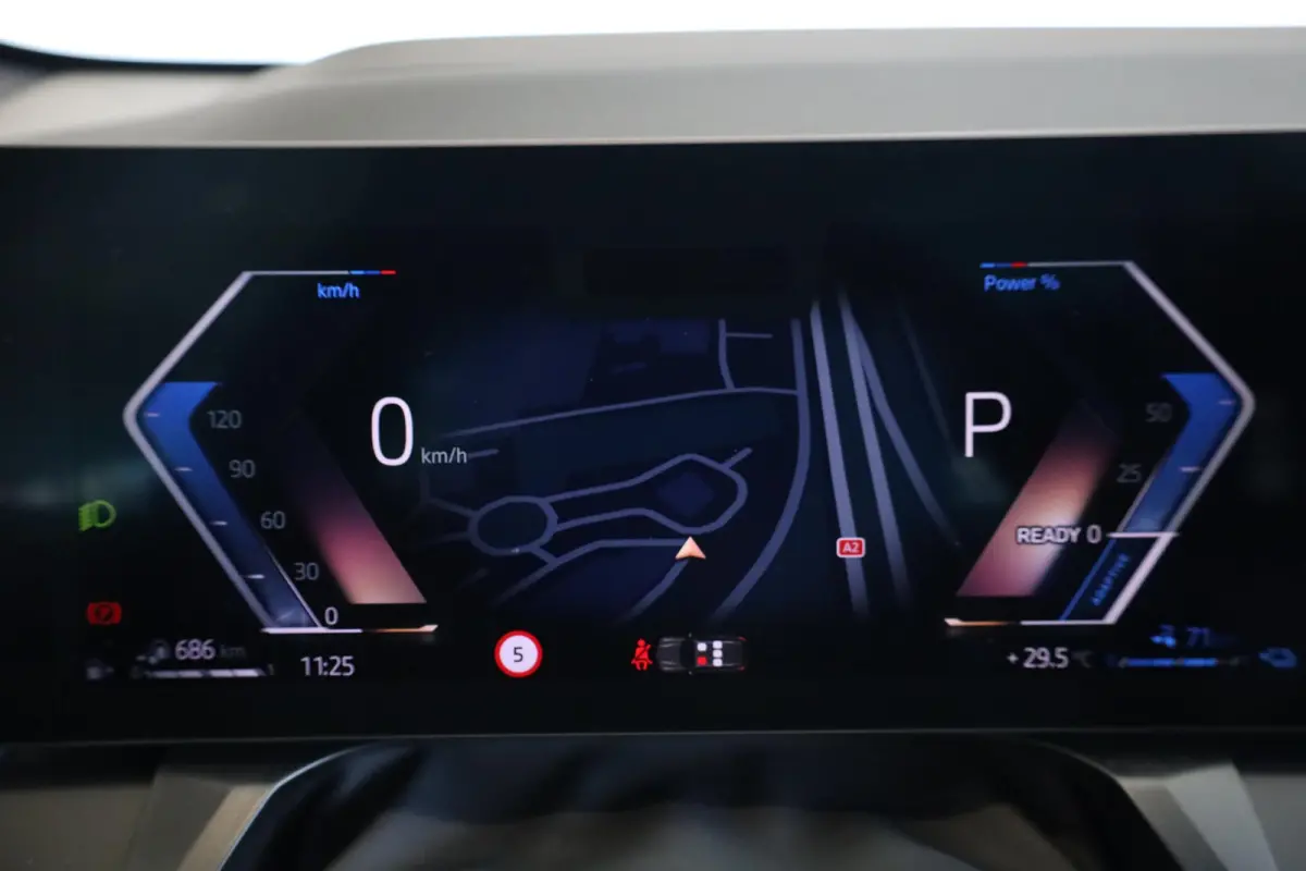 30e xDrive | M Sport Pro | Panoramadak | Driving Assistant Professional | Haman/Kardon | Trekhaak