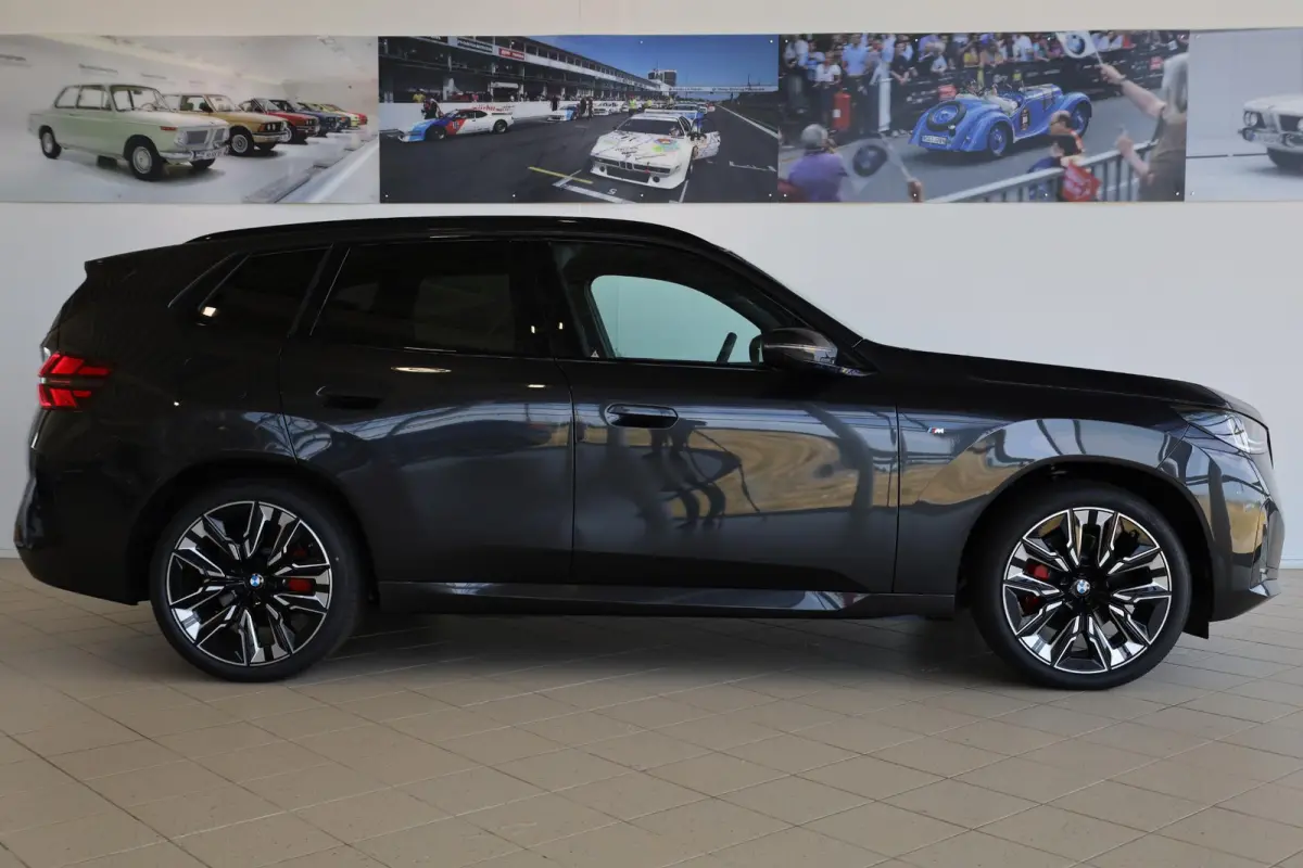 30e xDrive | M Sport Pro | Panoramadak | Driving Assistant Professional | Haman/Kardon | Trekhaak
