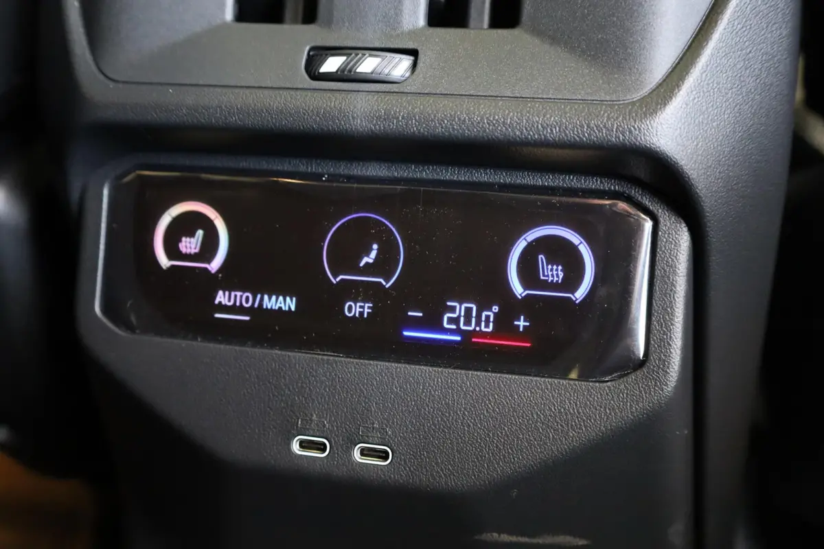 30e xDrive | M Sport Pro | Panoramadak | Driving Assistant Professional | Haman/Kardon | Trekhaak