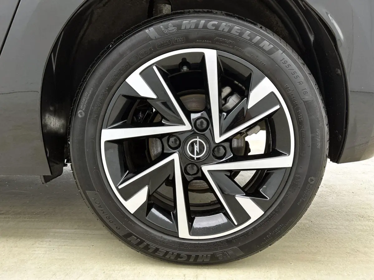 1.2 Turbo Hybrid GS