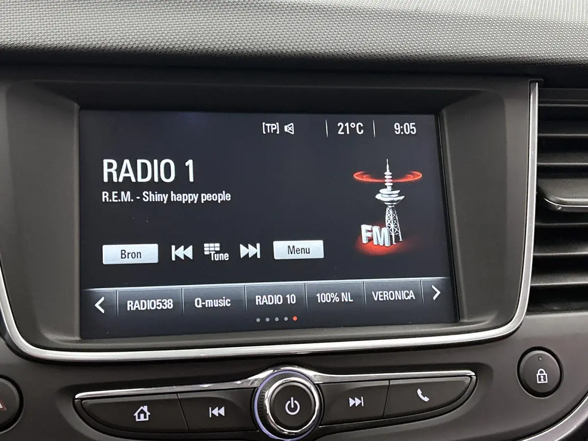 1.2 Turbo 120 Jaar Edition | Automaat | Climate control | Apple Carplay/Android Auto | Lichtmetalen velgen