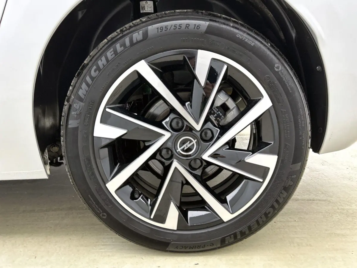 1.2 Turbo Hybrid GS