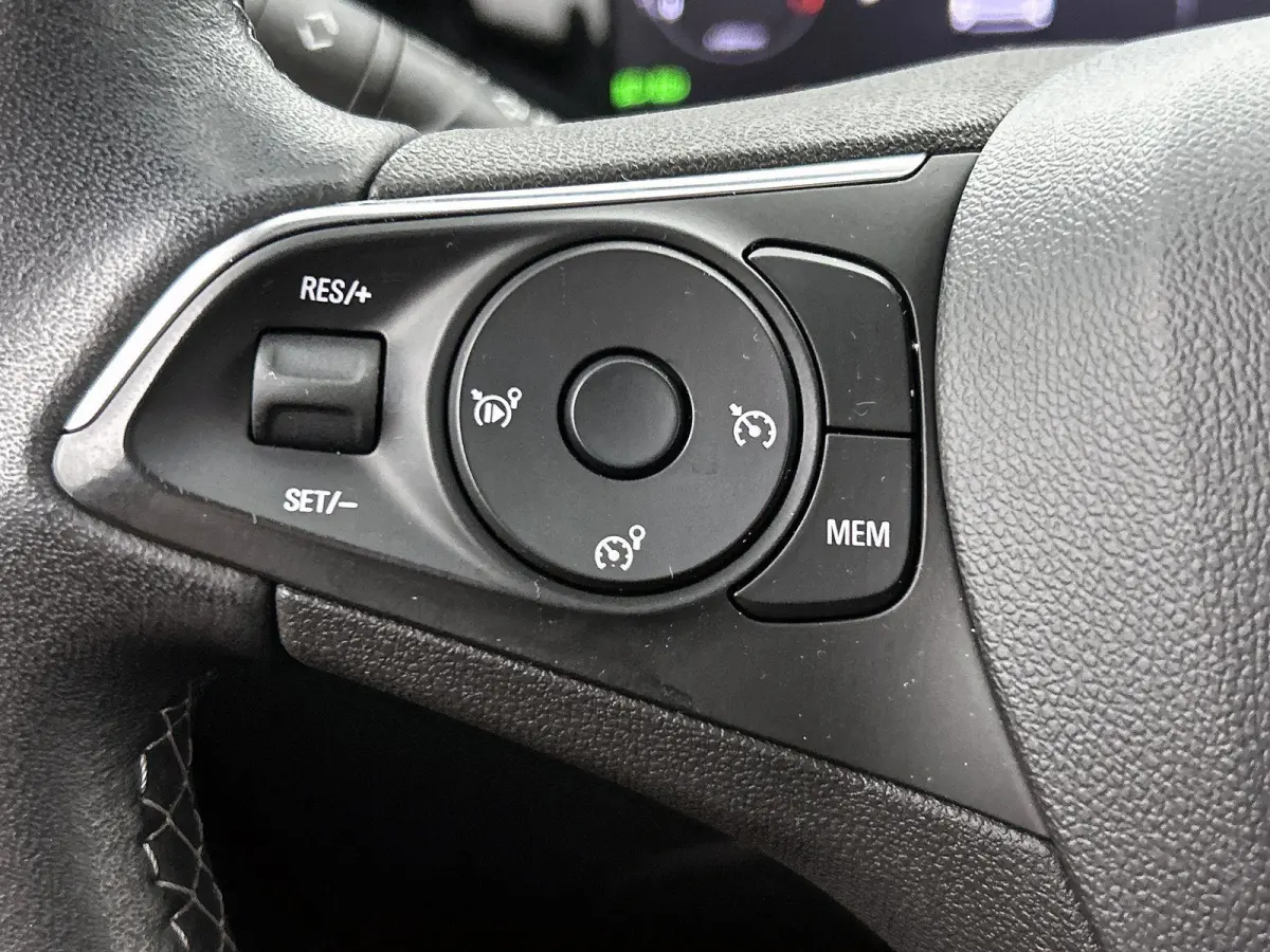 1.2 Elegance | Navigatie | Climate control | Trekhaak | Camera