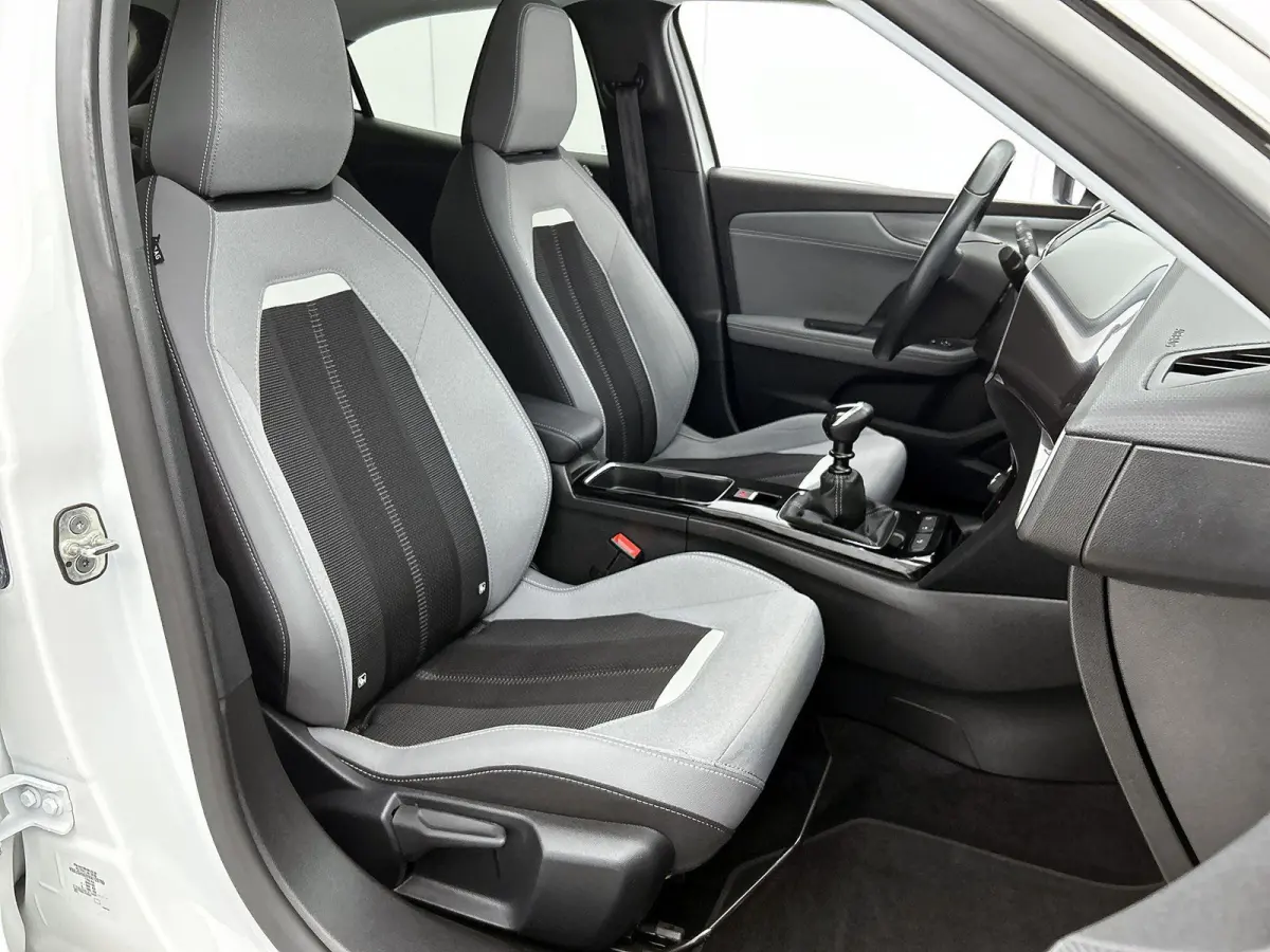1.2 Elegance | Navigatie | Climate control | Trekhaak | Camera