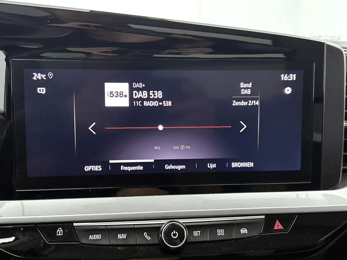 1.2 Elegance | Navigatie | Climate control | Trekhaak | Camera