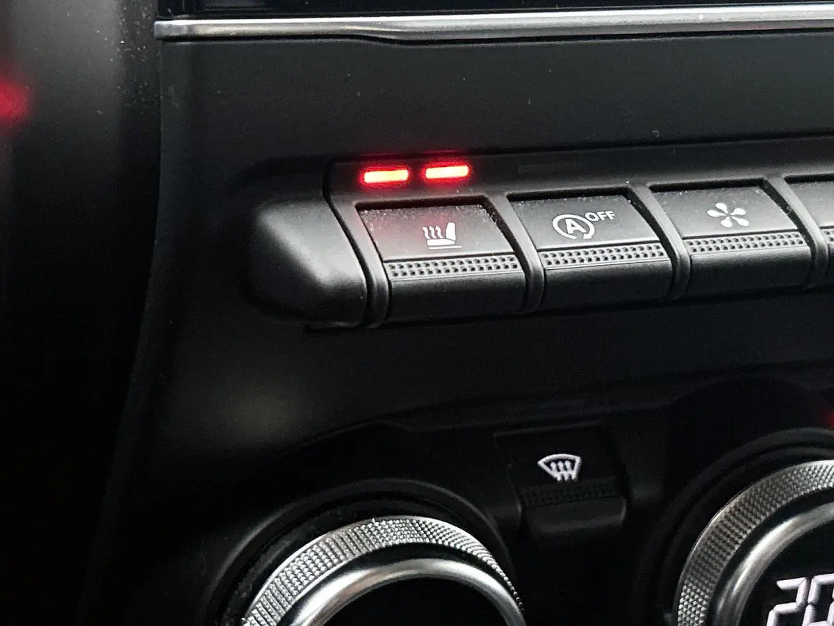 1.3 TCe 140 | Climate control | Camera | Apple Carplay/Android Auto