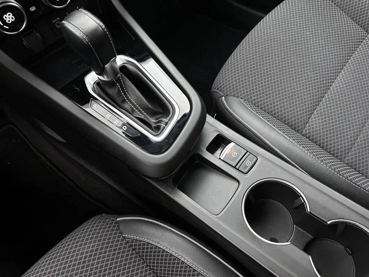 1.3 TCe 140 | Climate control | Camera | Apple Carplay/Android Auto