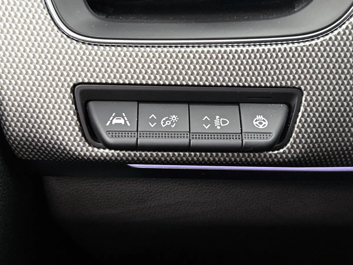 1.3 TCe 140 | Climate control | Camera | Apple Carplay/Android Auto