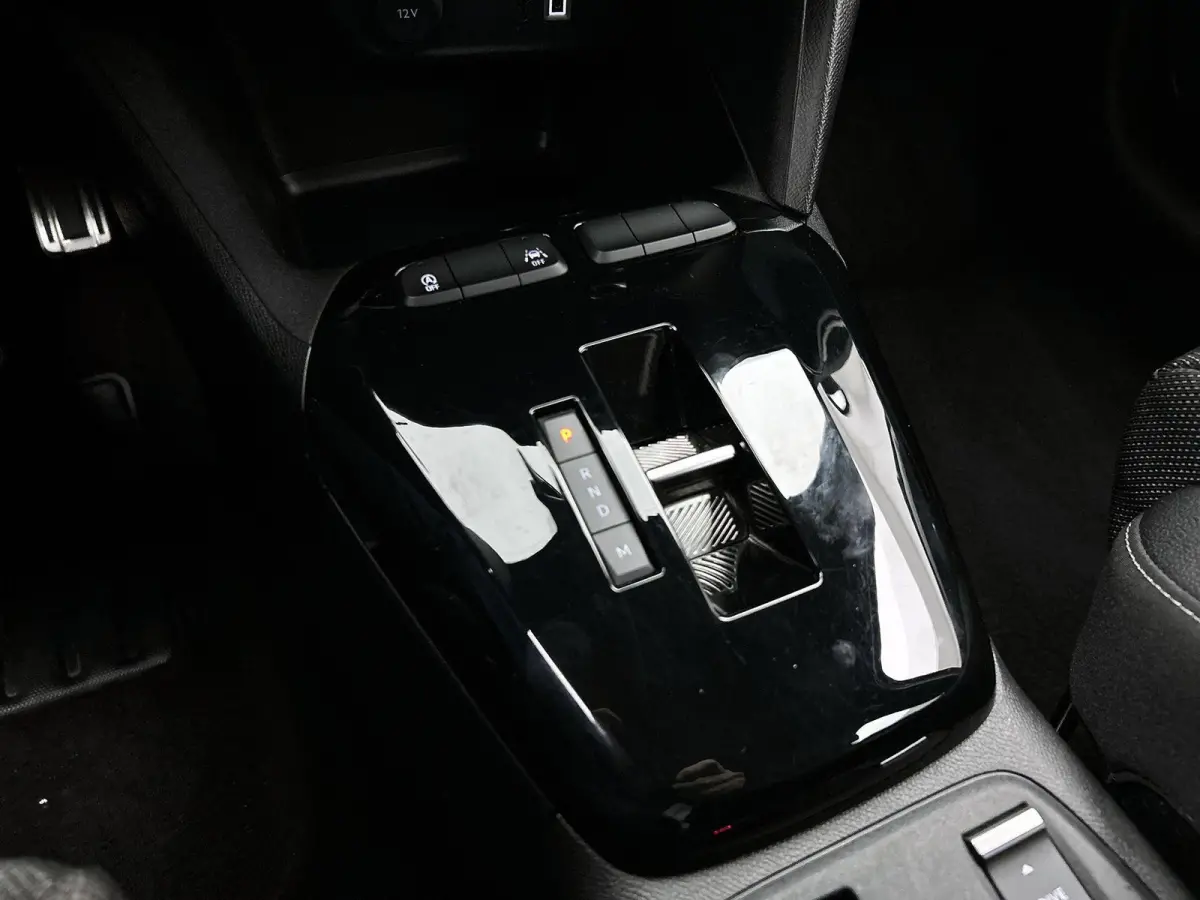 1.2 Turbo Hybrid GS