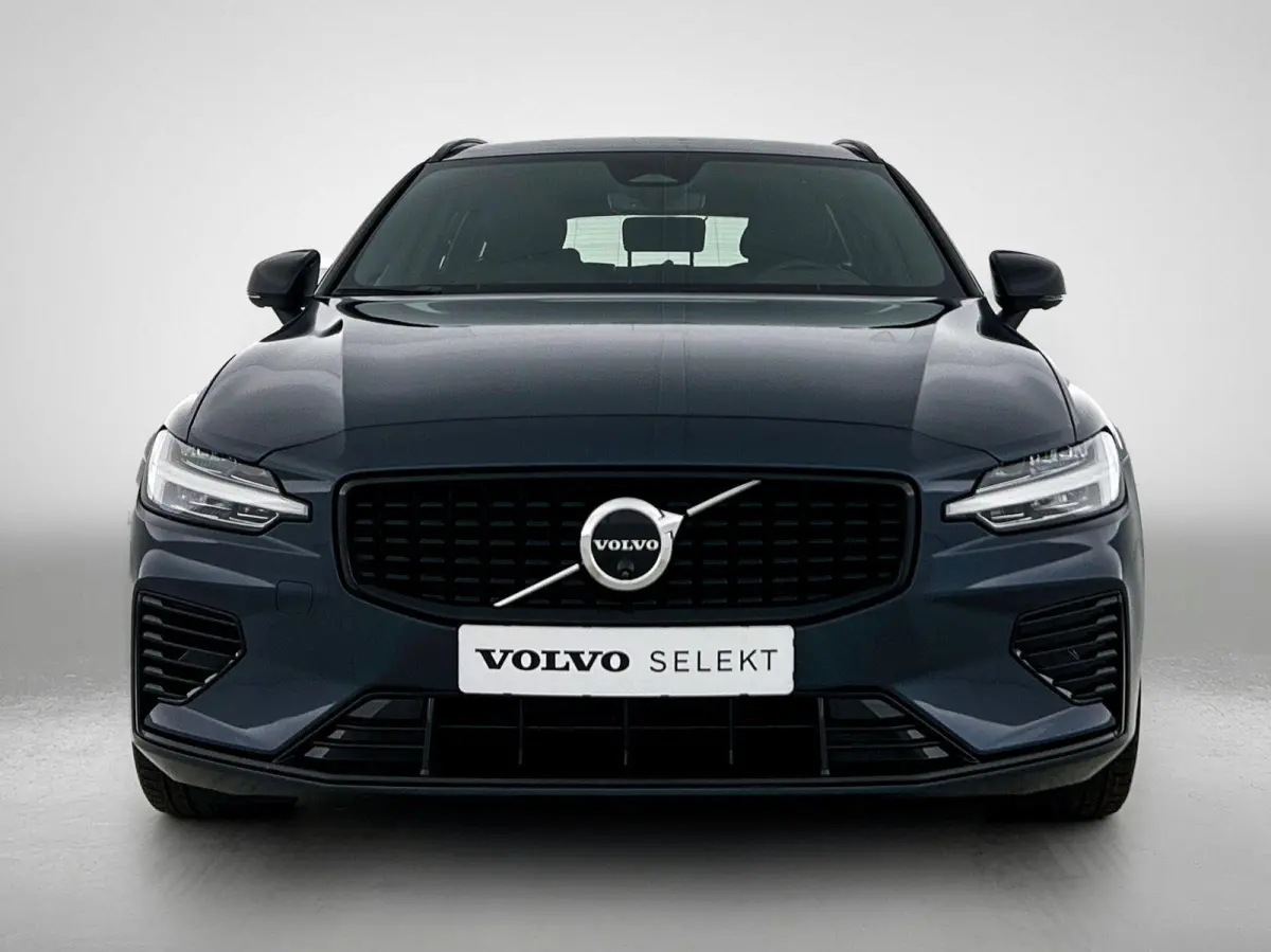 2.0 T6 Plug-in hybrid AWD Plus Dark