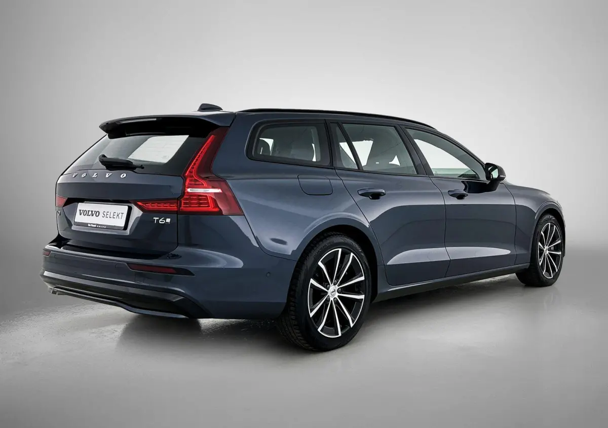 2.0 T6 Plug-in hybrid AWD Plus Dark