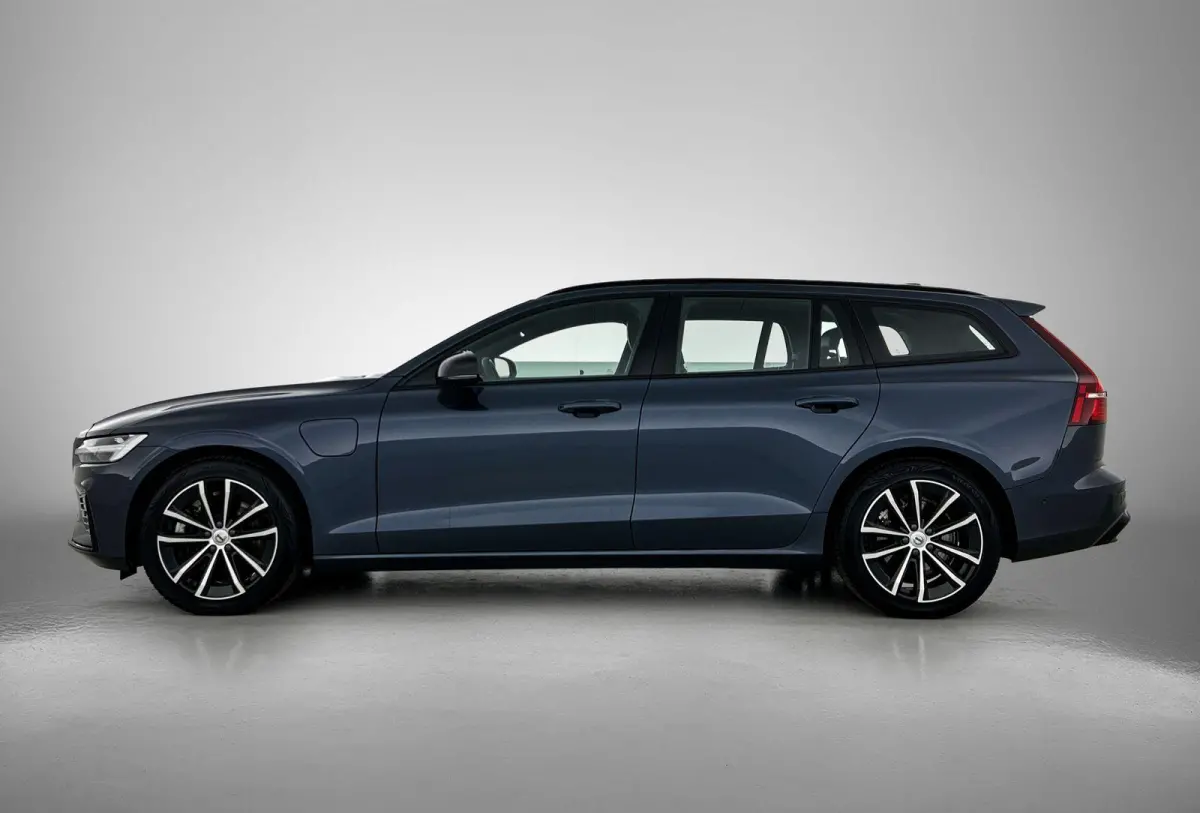 2.0 T6 Plug-in hybrid AWD Plus Dark