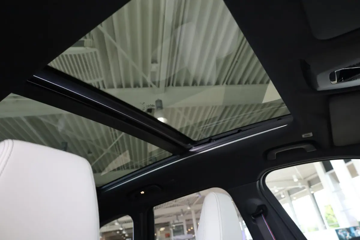 eDrive20 | M Sport Pro | Panoramadak | Driving Assistant Plus | Harman/Kardon | Trekhaak