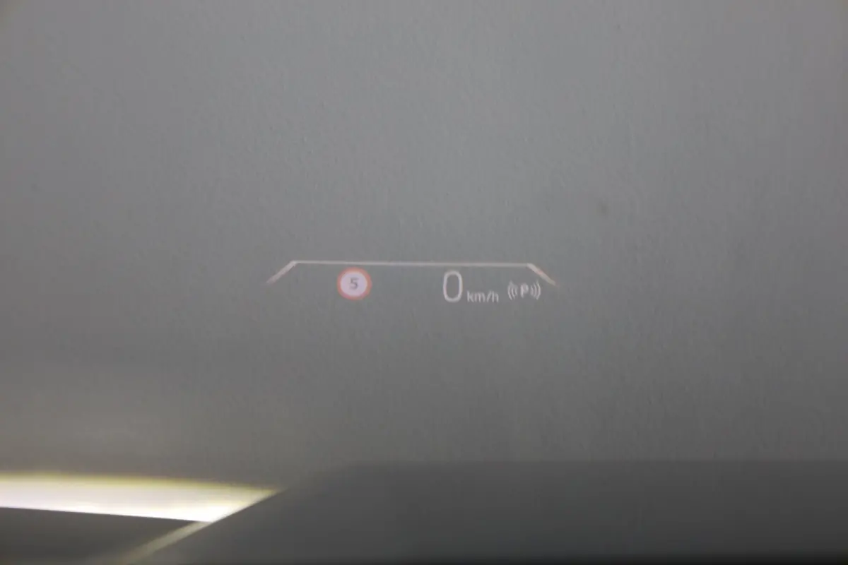 eDrive20 | M Sport Pro | Panoramadak | Driving Assistant Plus | Harman/Kardon | Trekhaak