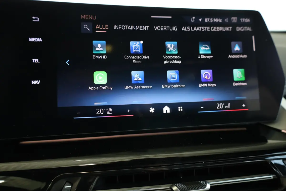 eDrive20 | M Sport Pro | Panoramadak | Driving Assistant Plus | Harman/Kardon | Trekhaak